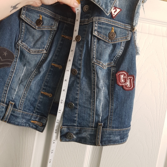 Guess Crop Denim Vest with Patches - Picture 6 of 11